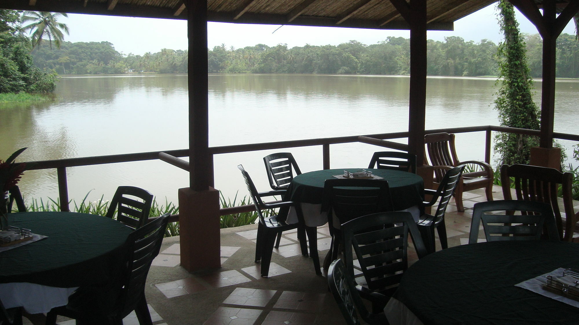 Lirio Lodge Barra de Pacuare Exteriör bild