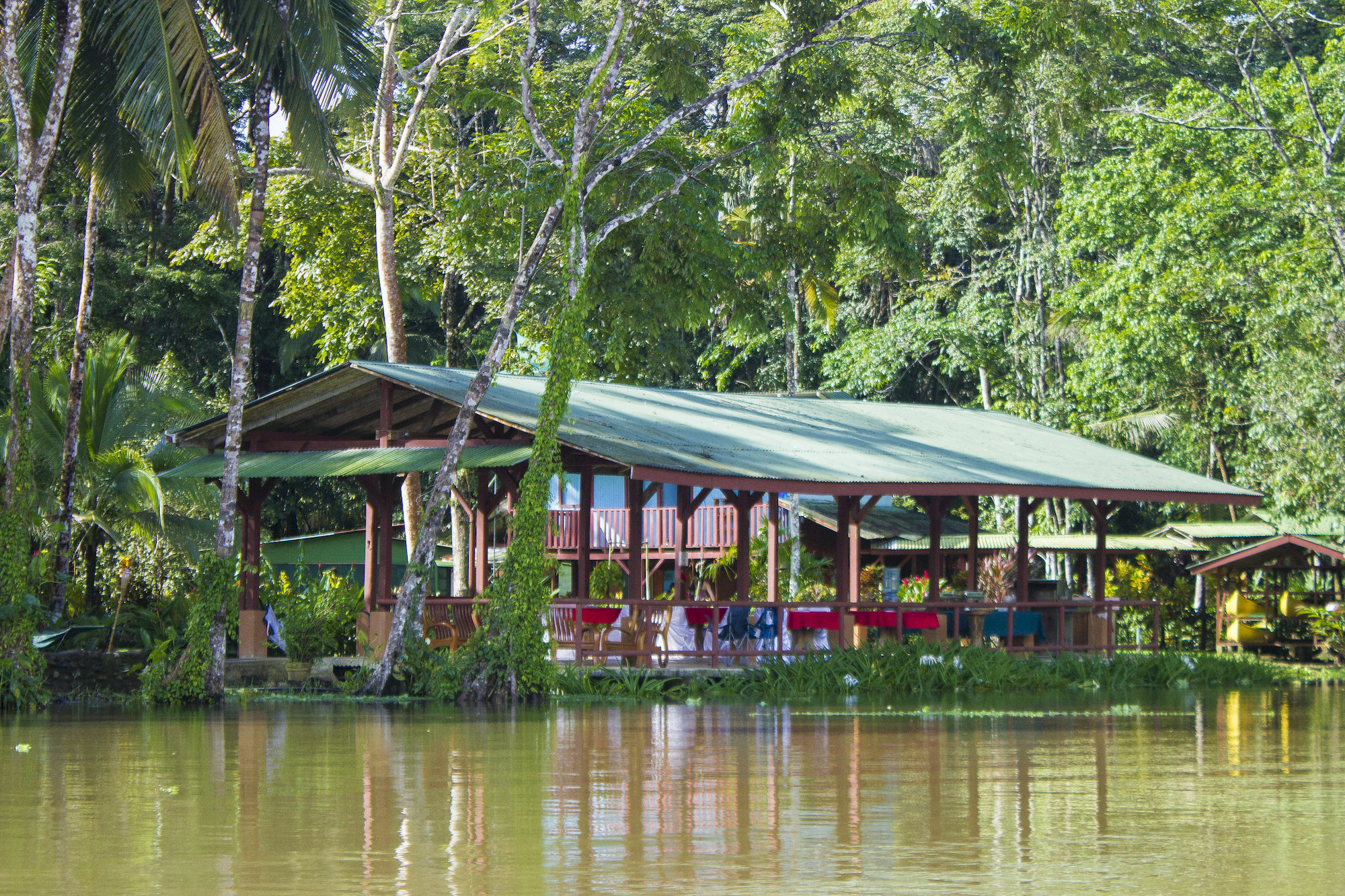 Lirio Lodge Barra de Pacuare Exteriör bild