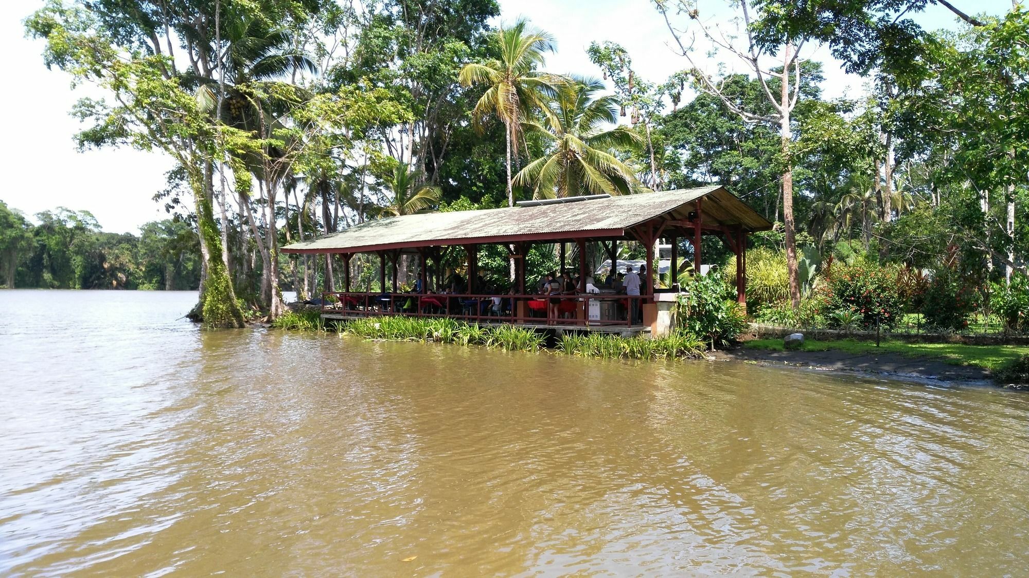 Lirio Lodge Barra de Pacuare Exteriör bild